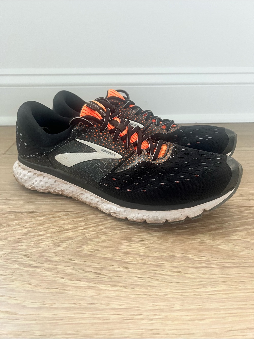 Brooks Glycerin 16 Mens Size 12.5 Running Training Shoes Orange Black Gym Shoes